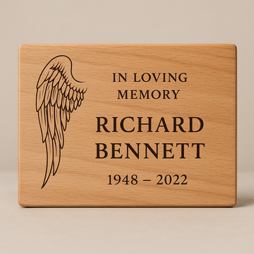 Personalisierte Gedenktafeln – Liebevolle Erinnerungen aus Holz | STYON