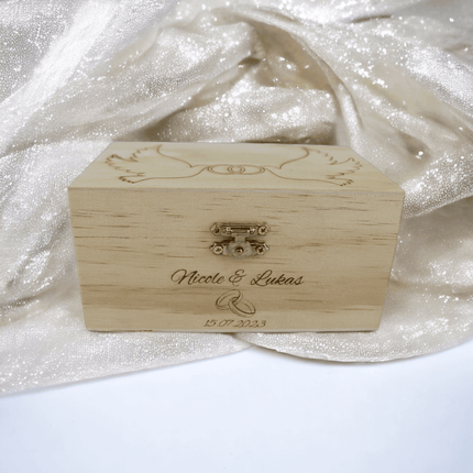 Hochzeitsbox aus Holz Tauben Ringe und personalisierte Daten - Styon