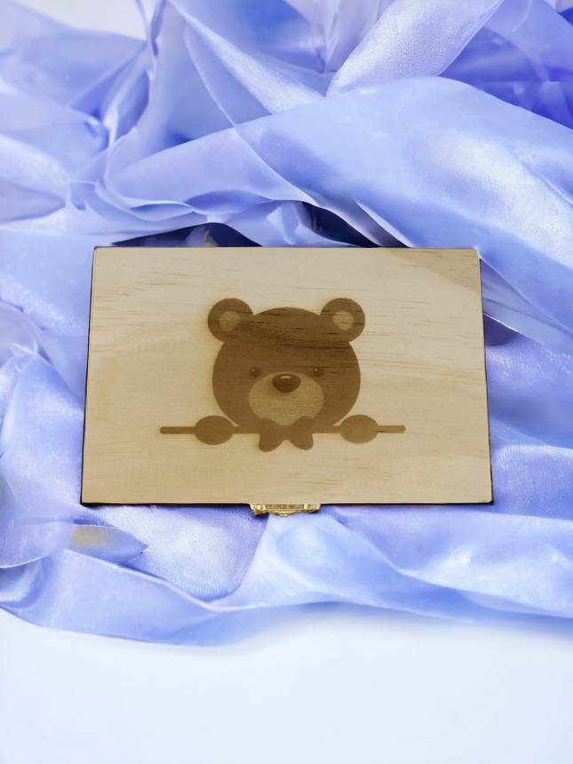 Cutie pentru bebeluși gravată cu comoara prima zi personalizată
