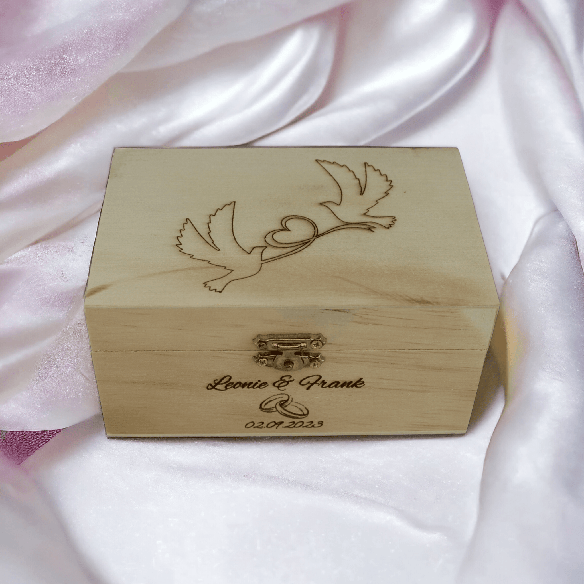 Hölzerne Hochzeitstauben Box & personalisiertes Herz Holzbox - Styon