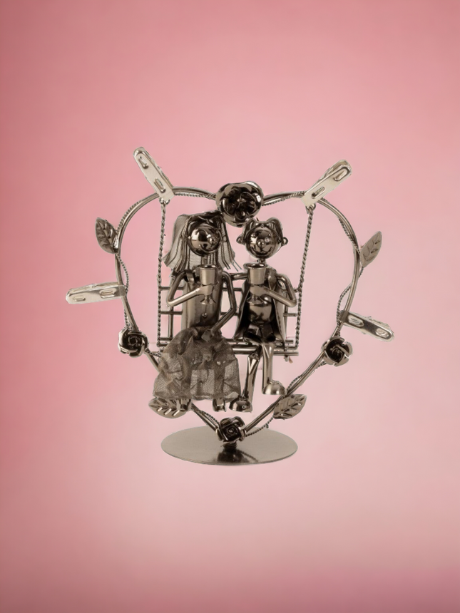 Metal wedding couple on a swing, height: 24cm, width: 23cm for gifts of money