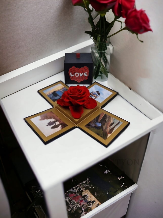 Personalisierte Box, 4 Fotos, konservierte rote Rose, Rosenduft - Styon