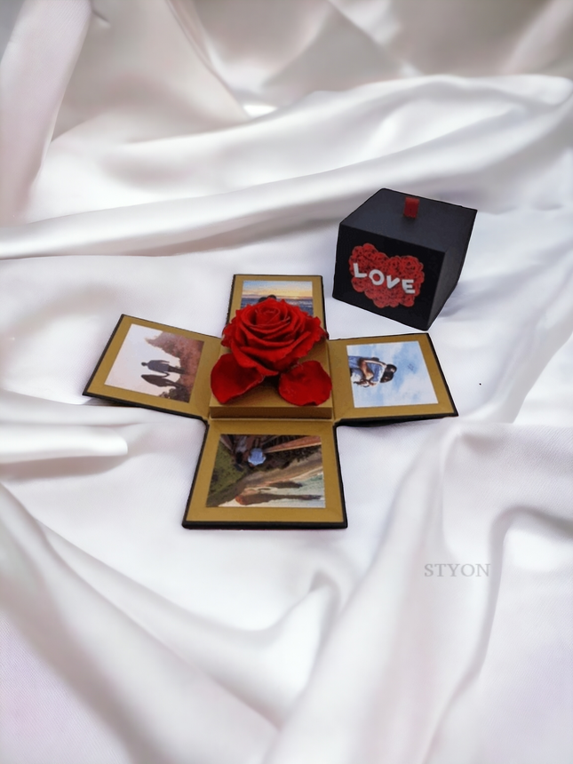 Personalisierte Box, 4 Fotos, konservierte rote Rose, Rosenduft