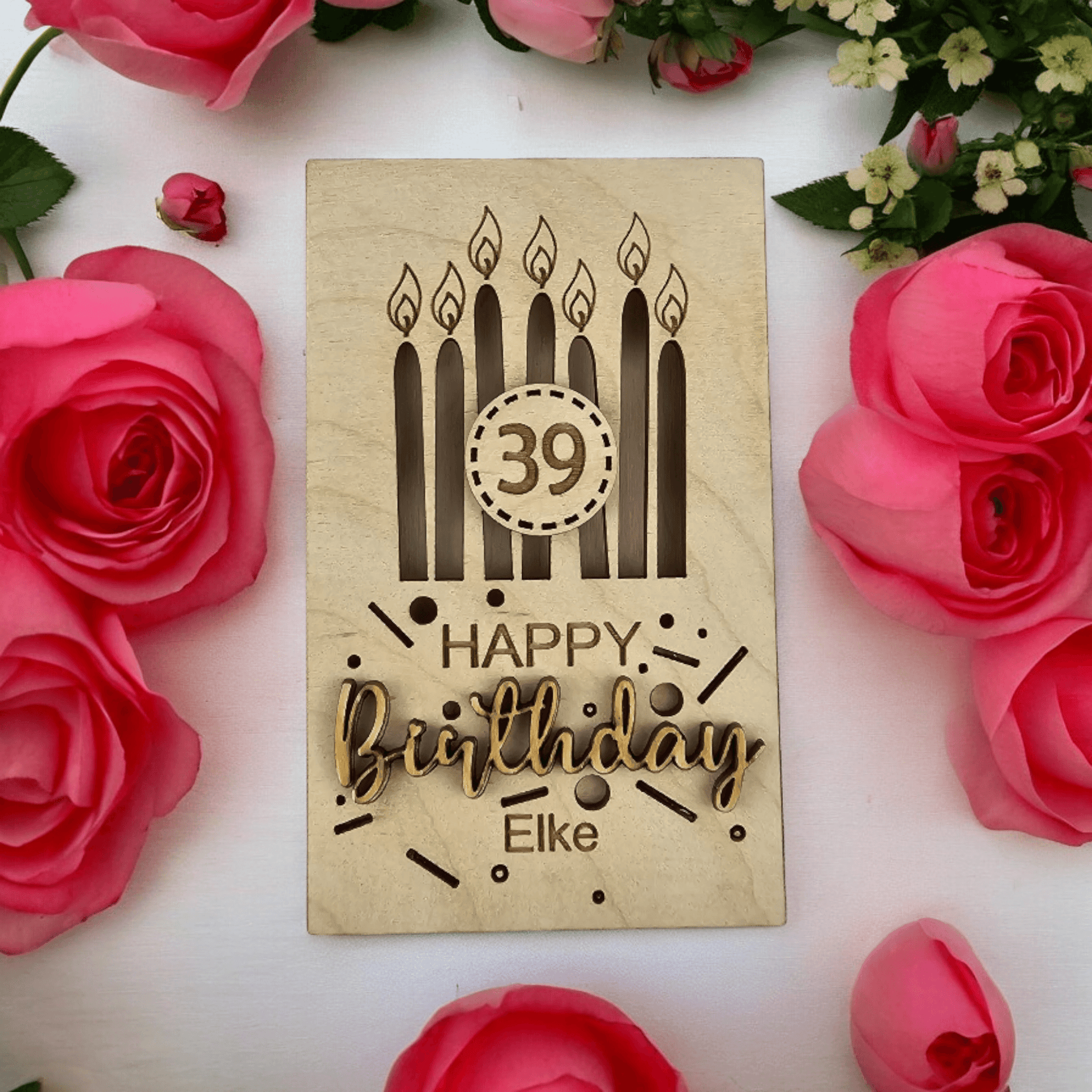 Geburtstagsgeschenk mit individueller Namensgravur – persönliches und bedeutungsvolles Präsent zum Geburtstag.