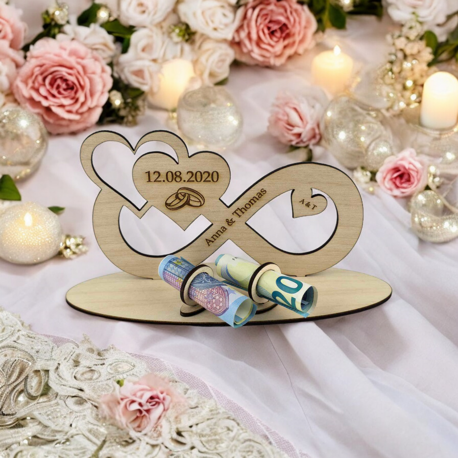 Personalisiertes Unendlichkeitszeichen aus Holz mit individueller Gravur – einzigartiges Geschenk von Styon.